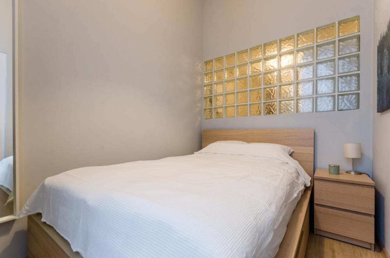 Apartment I30 In Location.